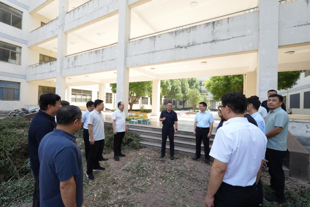 20260729丰雷书记市中慰问3.JPG