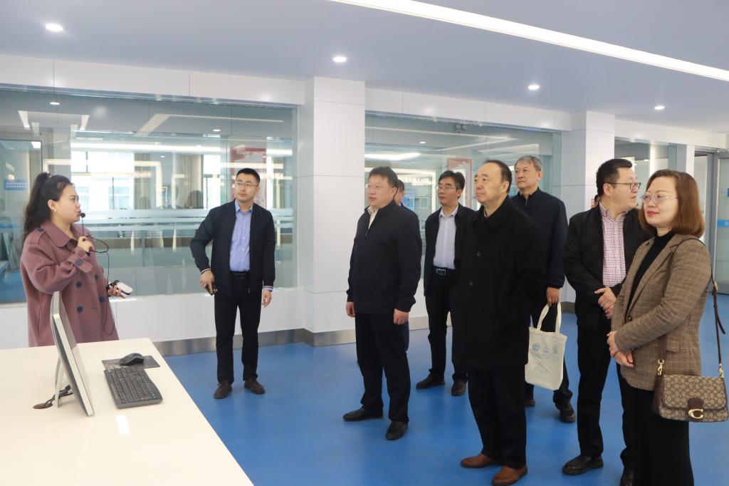 20240402山东文化产业职业学院来yl88858永利中国考察交流 (2).jpg