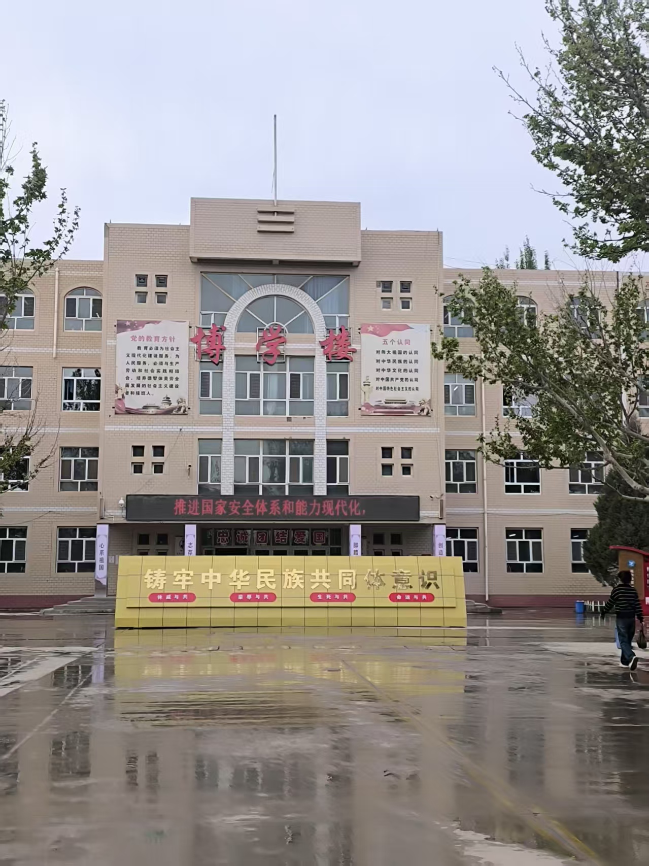 27adf8.jpg