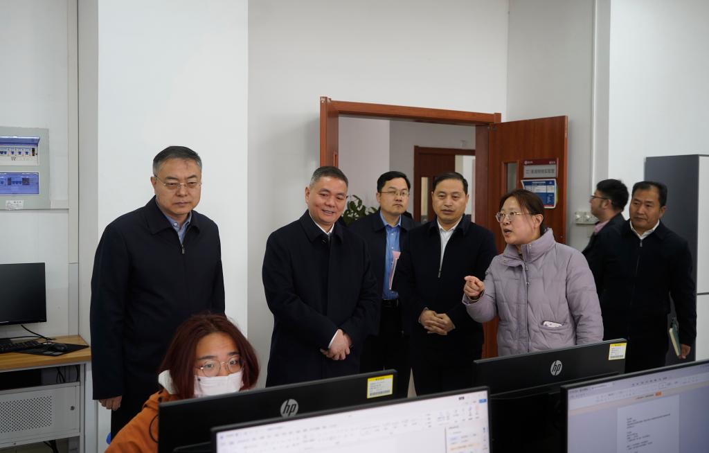 20250307左文市长来校洽谈博纳电影产业学院8.jpg