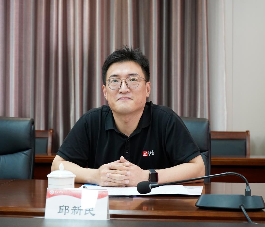 20260706超级黑板捐赠仪式暨校企战略合作签约活动3.JPG