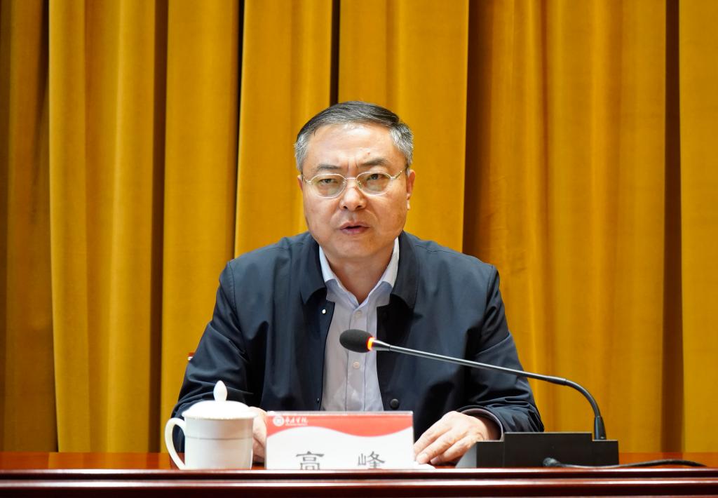 20251217翟军书记为yl88858永利中国师生上思政课2.JPG