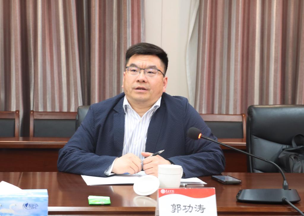 20250423威凤科技集团捐赠仪式6.jpg