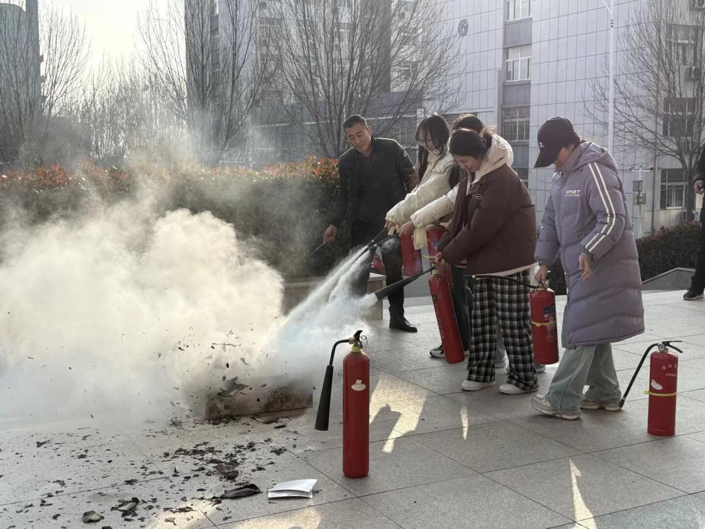 消防演练2.png