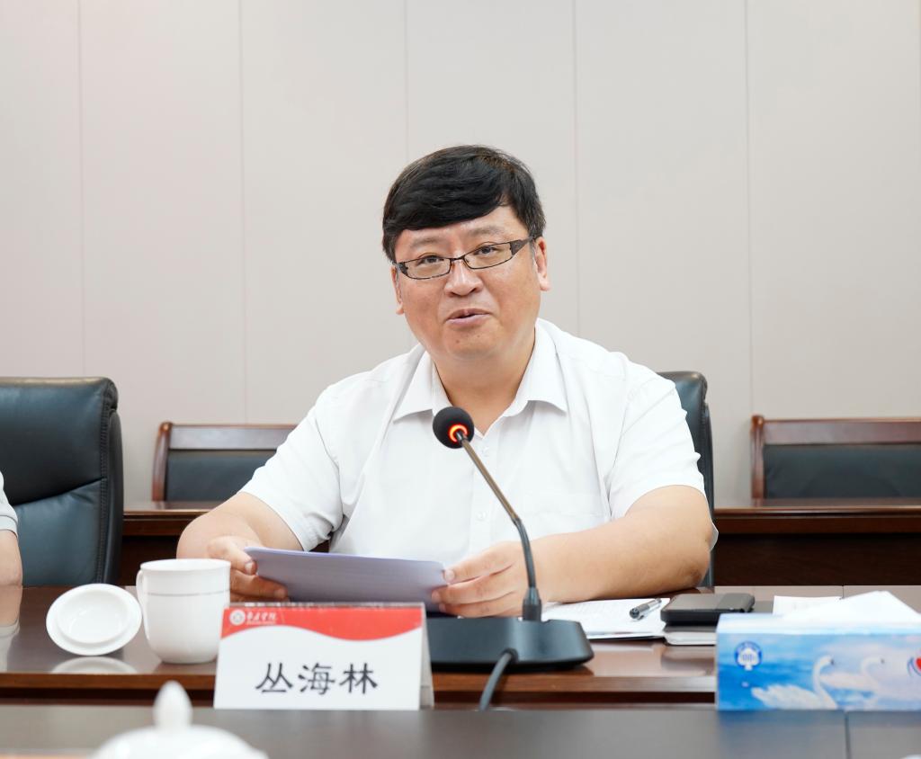 20260706超级黑板捐赠仪式暨校企战略合作签约活动2.JPG